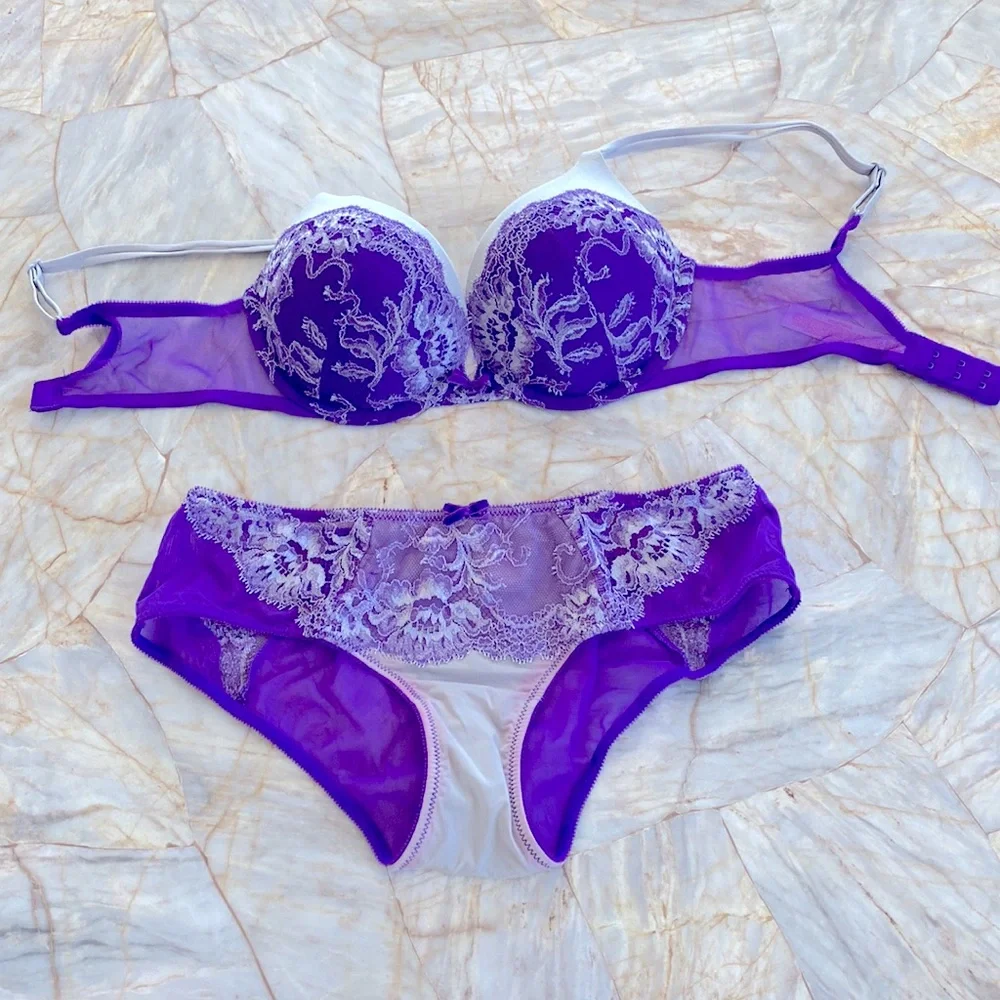 2 Pc Set: Medium Very Sexy Panty and 34B Bra BOMBSHELL Satin Lace Lilac Vintage